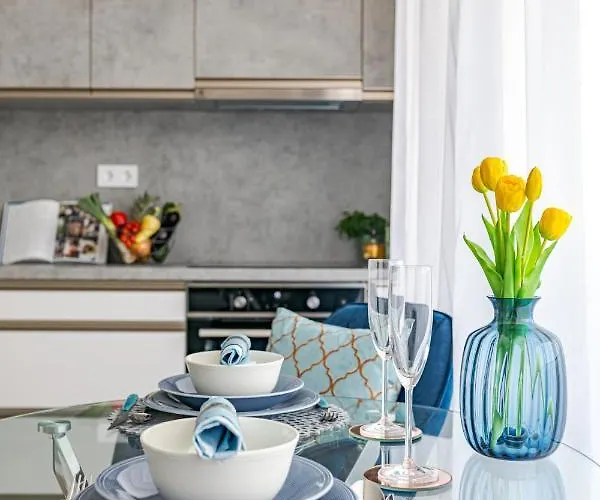 Waterfront Luxury Residence - Paid Parking Option Budapest