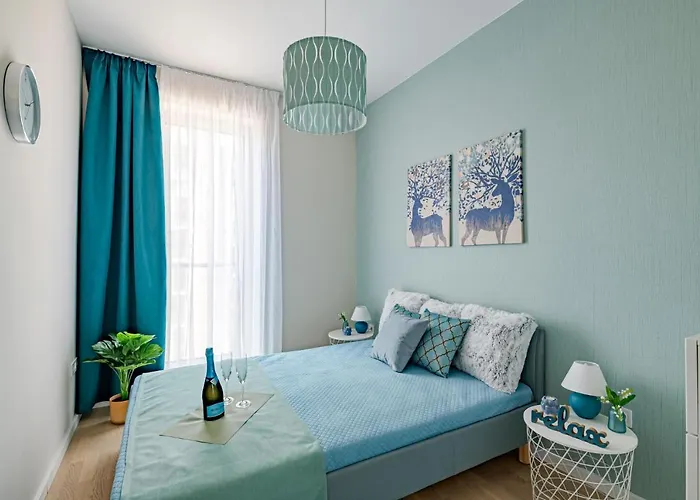 Waterfront Luxury Residence - Paid Parking Option